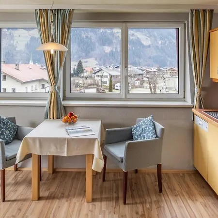 Apparthaus & Chalets Hofer Zell am Ziller Exterior photo