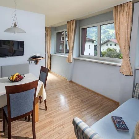 Apparthaus & Chalets Hofer Zell am Ziller Exterior photo