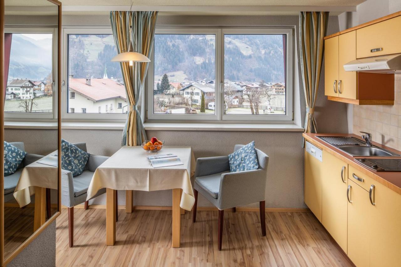 Apparthaus & Hofer Apartment *