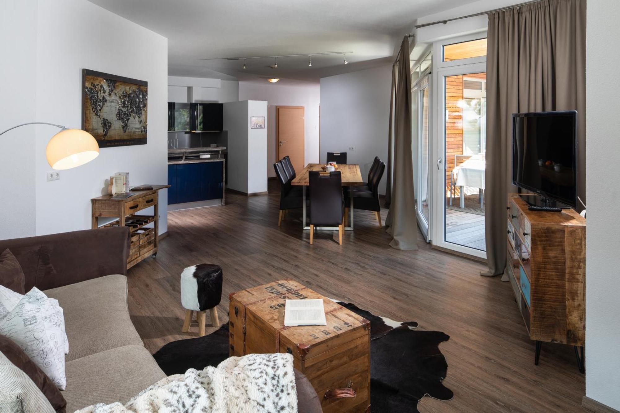 Apparthaus & Hofer Apartment