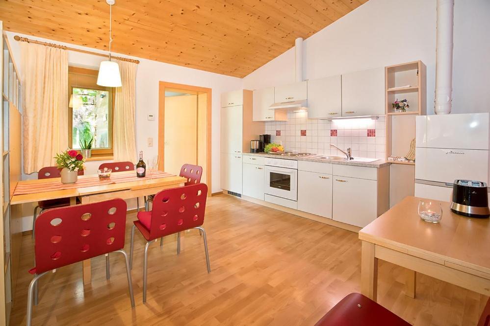 Apparthaus & Hofer Apartment *