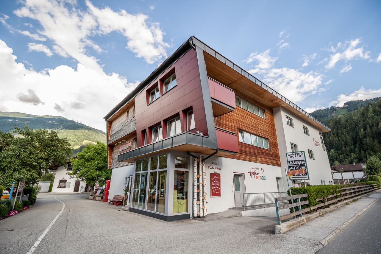 Apparthaus & Hofer Apartment